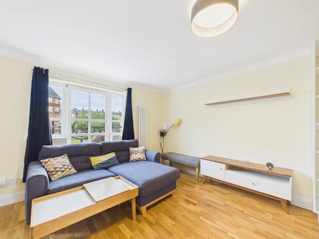 2 bedroom duplex to rent