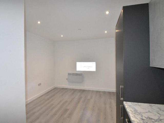 2 bedroom duplex to rent