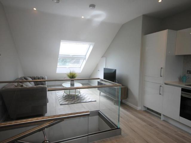 2 bedroom duplex to rent