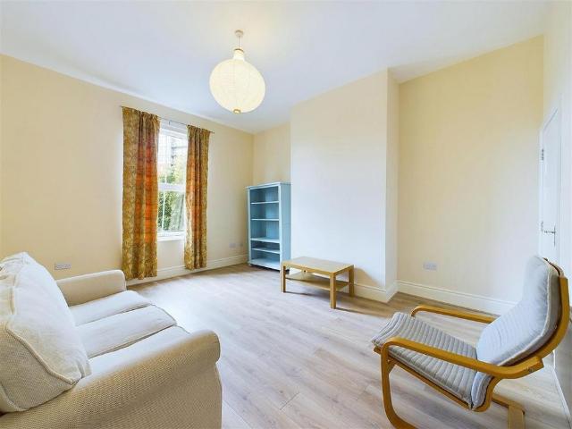 2 bedroom duplex to rent