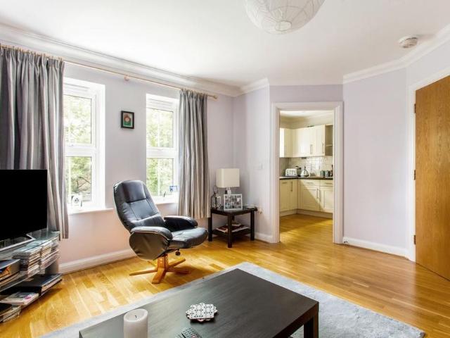 2 bedroom duplex to rent