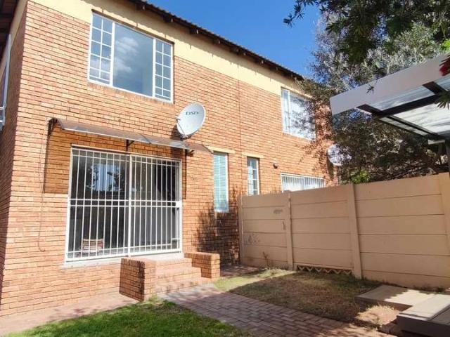 2 Bedroom Duplex to Rent in North Riding