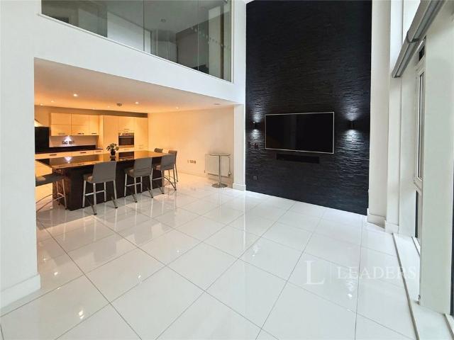2 bedroom duplex to rent Maritime Walk, Southampton, Hampshire, SO14