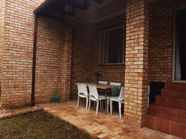 2 Bedroom duplex townhouse sectional rented in Wilgeheuwel, Roodepoort