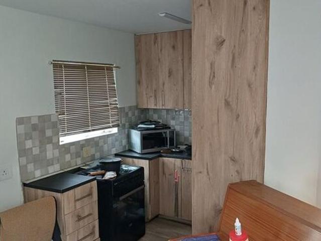 2 Bedroom duplex townhouse sectional to rent in Gardeniapark, Bloemfontein