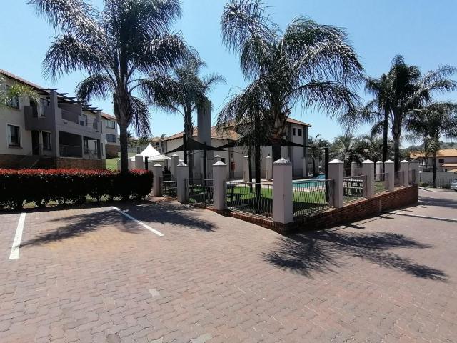 2 Bedroom duplex townhouse sectional to rent in Glenvista, Johannesburg