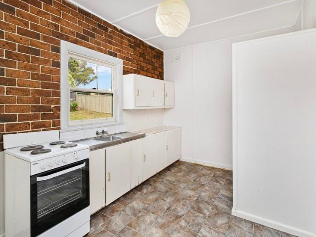 2 bedroom duplex walk to Surf Beach!