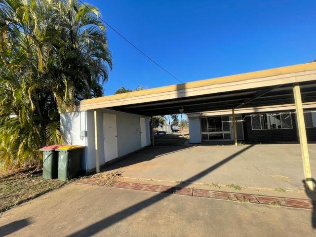 2 Bedroom duplex with double carport