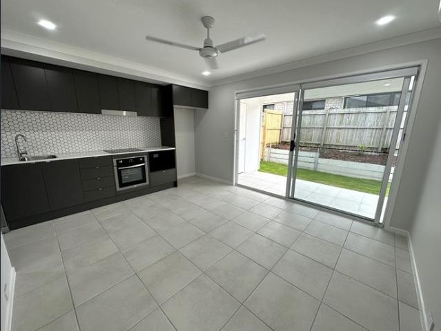 2 BEDROOM DUPLEX!