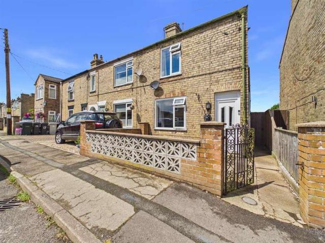 2 Bedroom End Of Terrace House