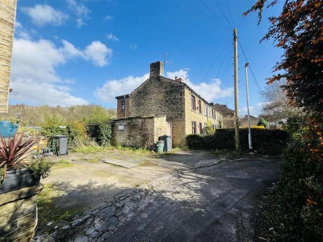 2 Bedroom End Of Terrace House
