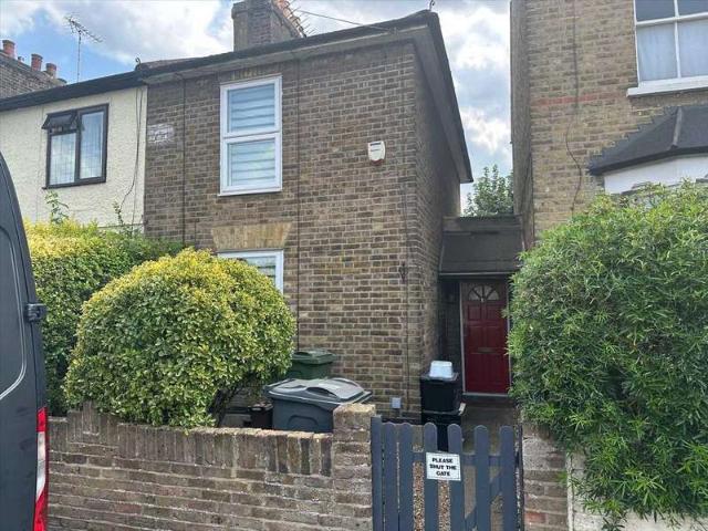 2 Bedroom End Of Terrace House