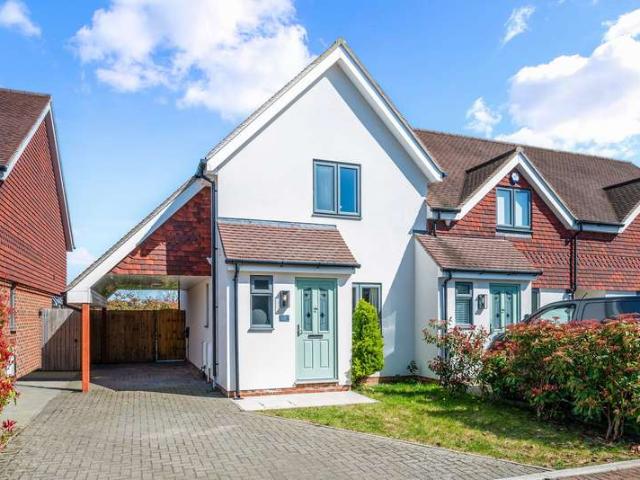 2 Bedroom End Of Terrace House