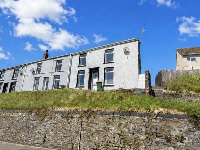 2 Bedroom End Of Terrace House