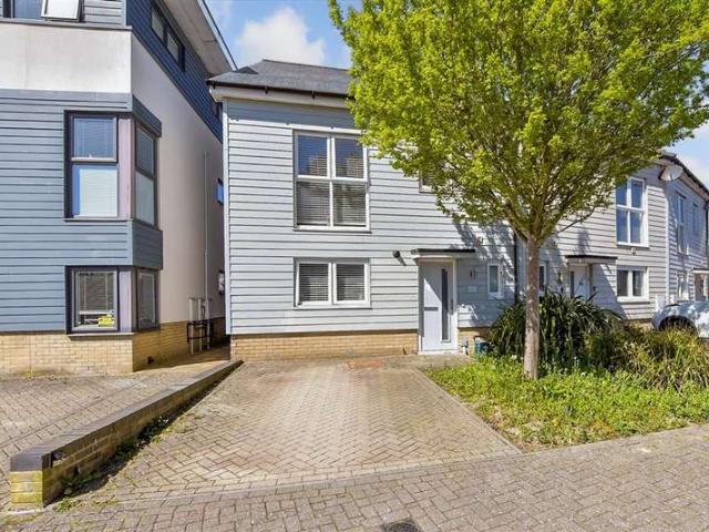 2 Bedroom End Of Terrace House