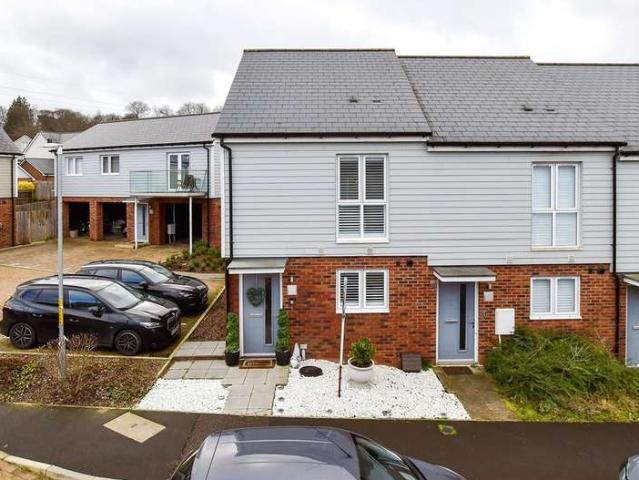 2 Bedroom End Of Terrace House