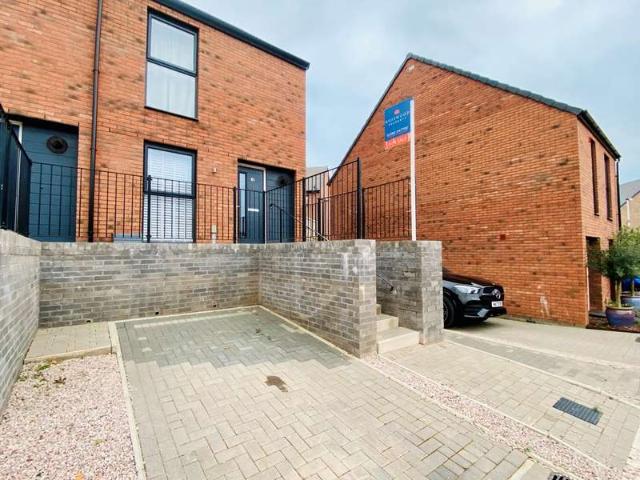 2 Bedroom End Of Terrace House
