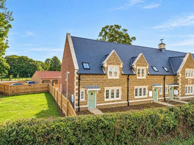 2 Bedroom Cottage House
