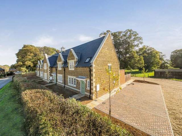 2 Bedroom Cottage House