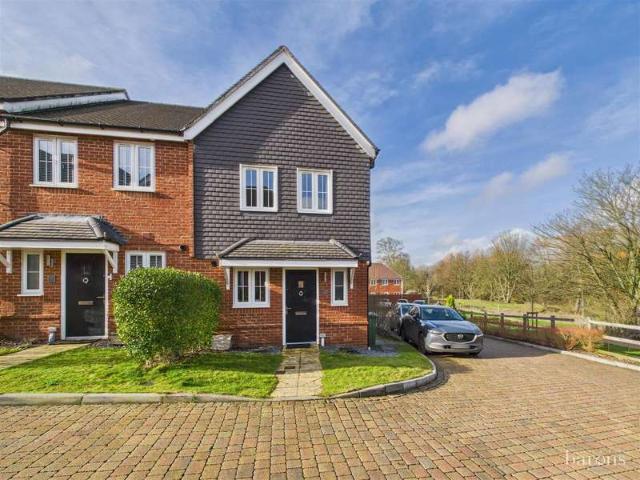 2 Bedroom End Of Terrace House