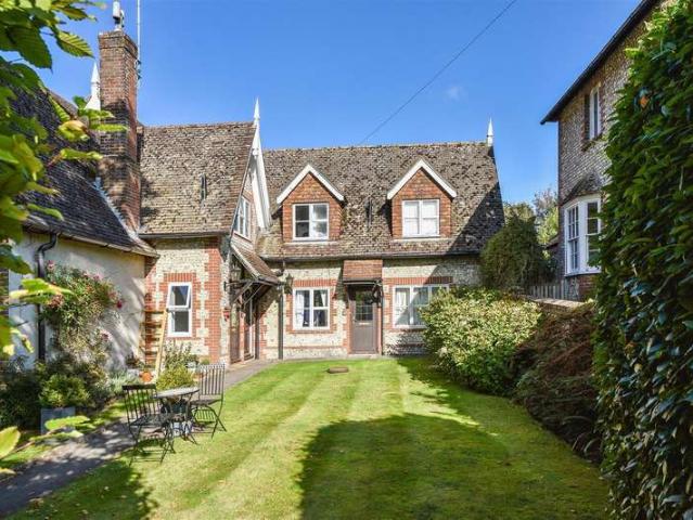 2 Bedroom End Of Terrace House