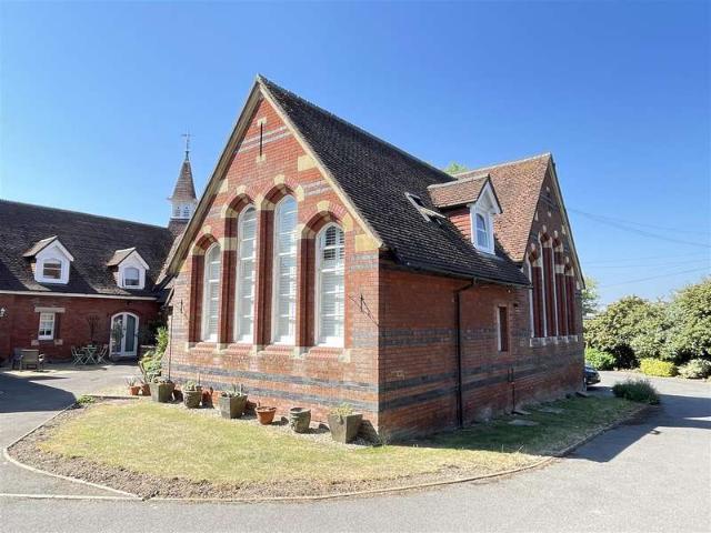 2 Bedroom End Of Terrace House
