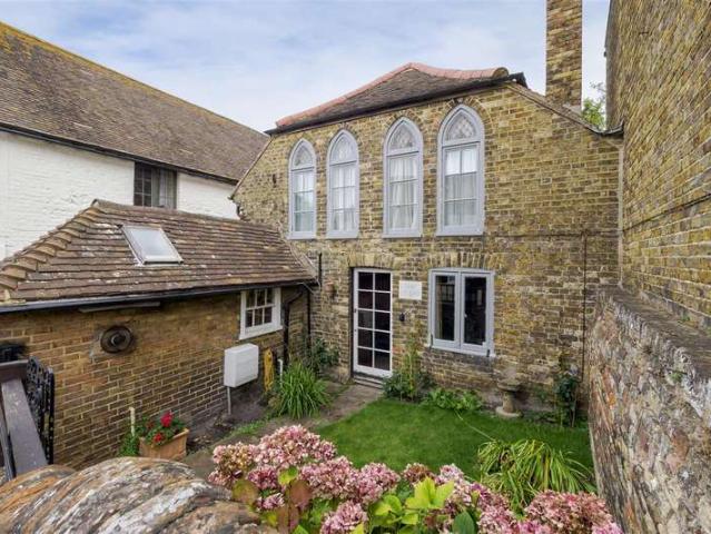 2 Bedroom End Of Terrace House