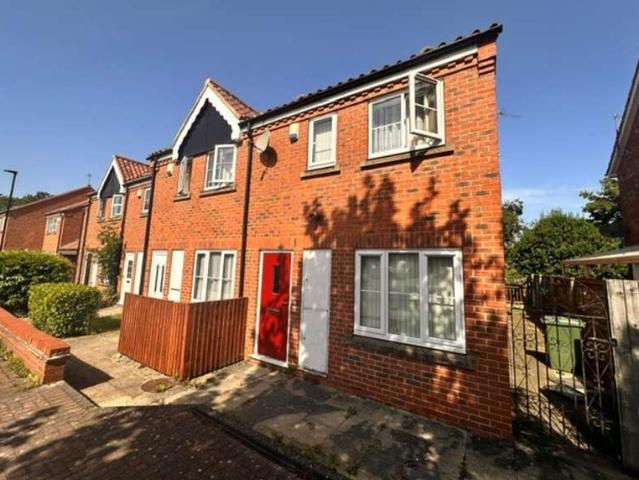 2 Bedroom End Of Terrace House