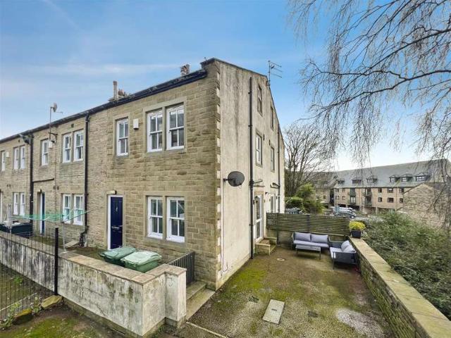 2 Bedroom End Of Terrace House