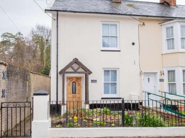 2 Bedroom End Of Terrace House