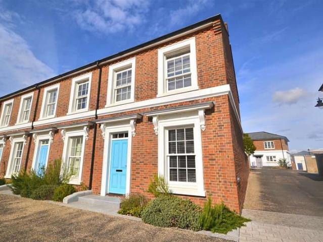 2 Bedroom End Of Terrace House