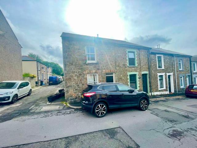 2 Bedroom End Of Terrace House