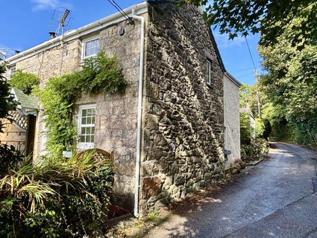 2 Bedroom End Of Terrace House