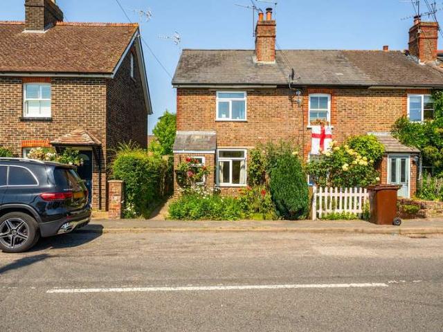 2 Bedroom End Of Terrace House