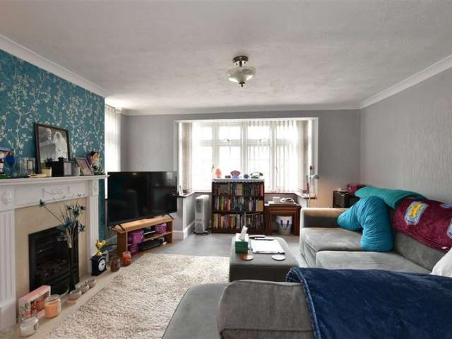 2 Bedroom End Of Terrace House