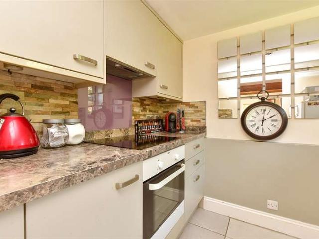 2 Bedroom End Of Terrace House