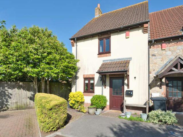 2 Bedroom End Of Terrace House