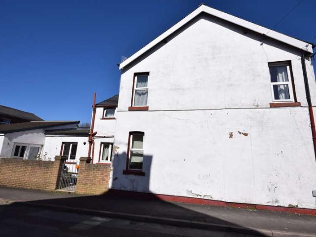 2 Bedroom End Of Terrace House