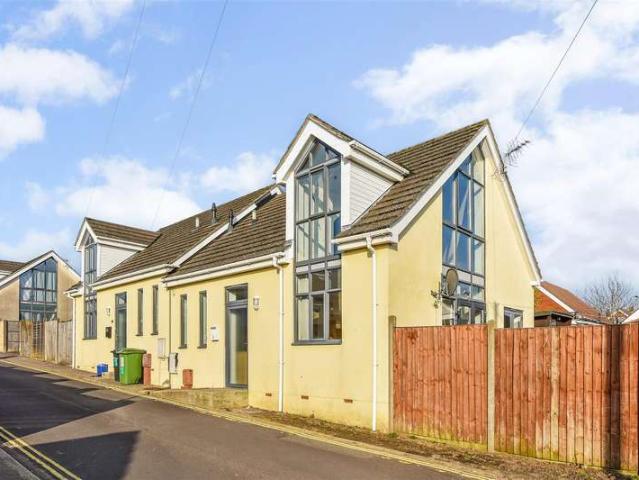 2 Bedroom End Of Terrace House
