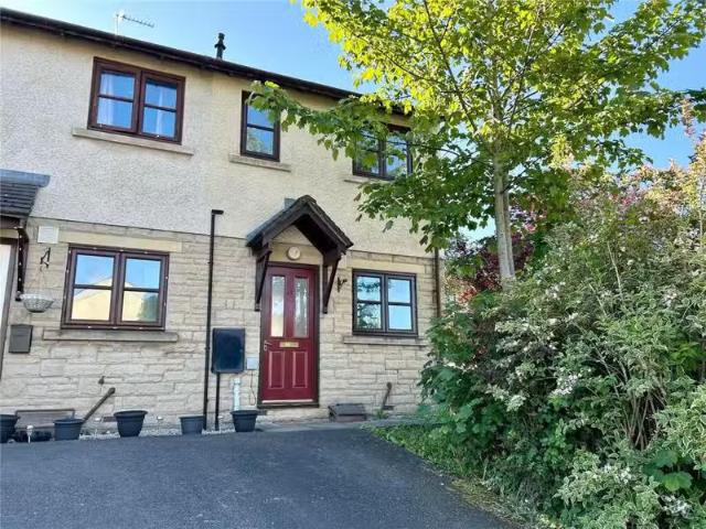 2 bedroom end of terrace house for rent in Colthirst Drive, Cl.