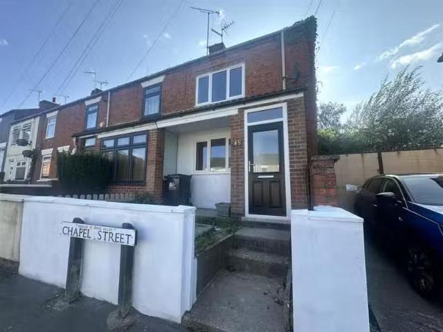 2 bedroom end of terrace house for rent in Chapel Street, Ripl.