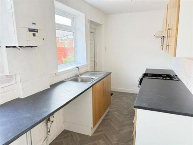 2 bedroom end of terrace house for rent in Crowden Rd, Manchester, M40