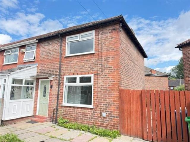 2 Bedroom End of Terrace House For Rent in Crowden Rd, Manchester