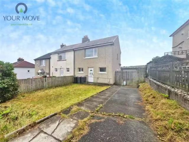 2 bedroom end of terrace house for rent in Braithwaite Avenue.