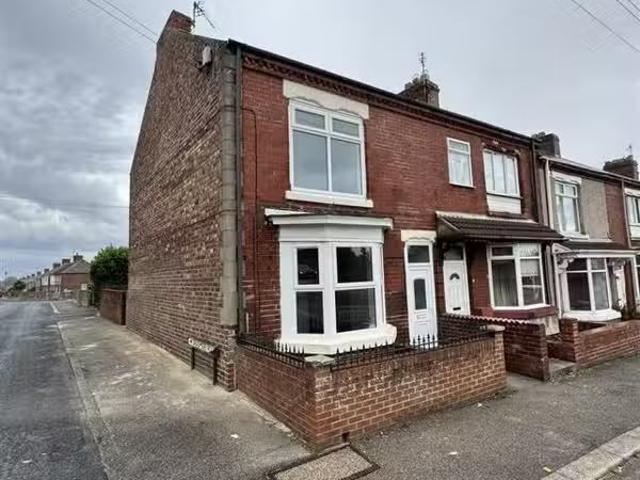 2 bedroom end of terrace house for rent in Darlington Road, Fe.