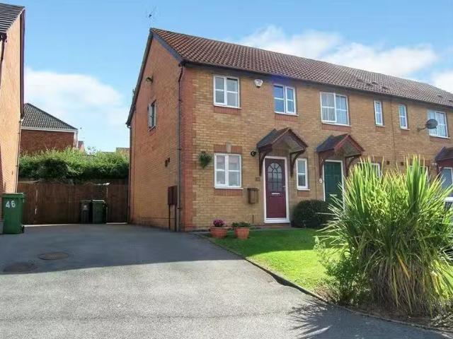 2 bedroom end of terrace house for rent in Dartington Drive, P.