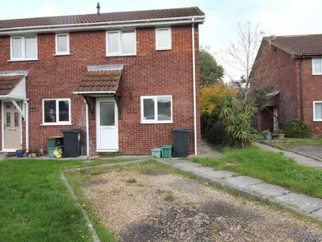 2 bedroom end of terrace house for rent in Saxby Close, Worle.