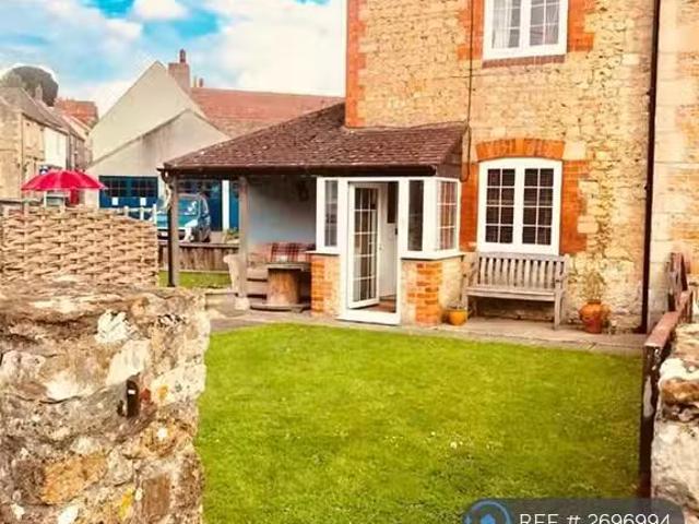 2 bedroom end of terrace house for rent in West End, Bruton, B.