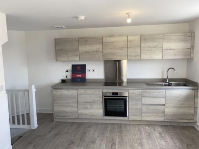 2 bedroom end of terrace house for rent in The Hawthorns, Pontefract, Wakefield, WF8