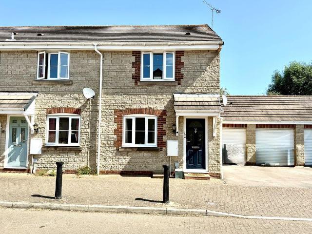 2 bedroom end of terrace house for sale